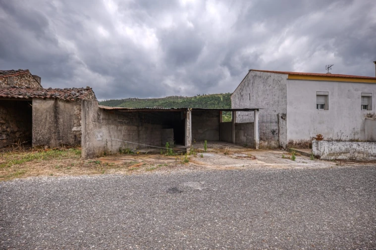 Moradia T2 para Venda em Amendoa Foto 23