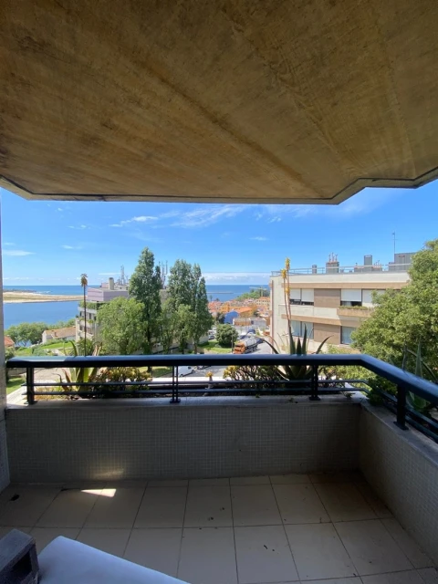Apartamento T2 para Arrendamento em Lordelo do Ouro e Massarelos