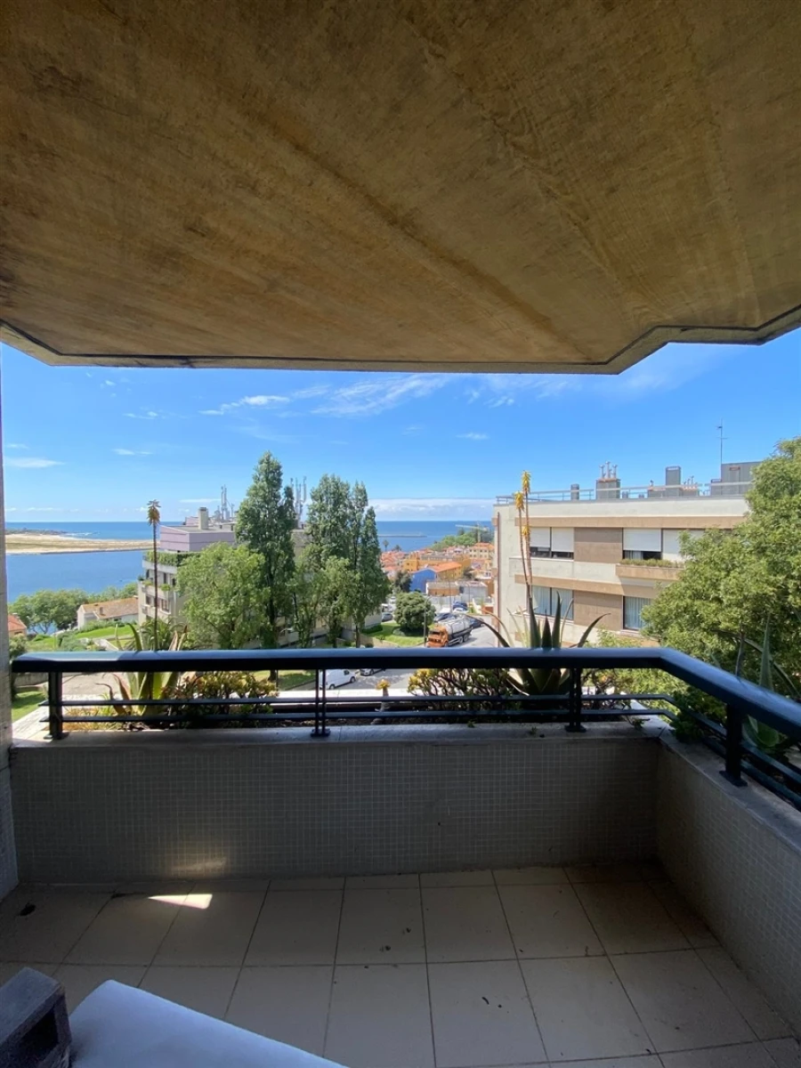 Apartamento T2 para Arrendamento em Lordelo do Ouro e Massarelos