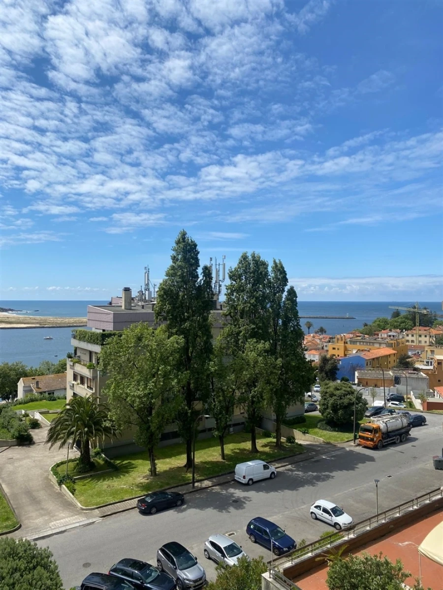 Apartamento T2 para Arrendamento em Lordelo do Ouro e Massarelos Foto 4