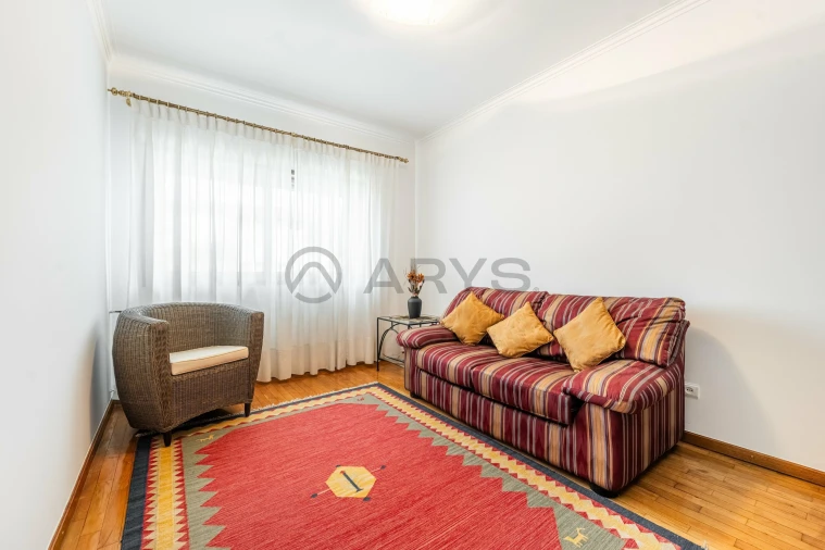 Moradia T4 para Venda em Creixomil Foto 19