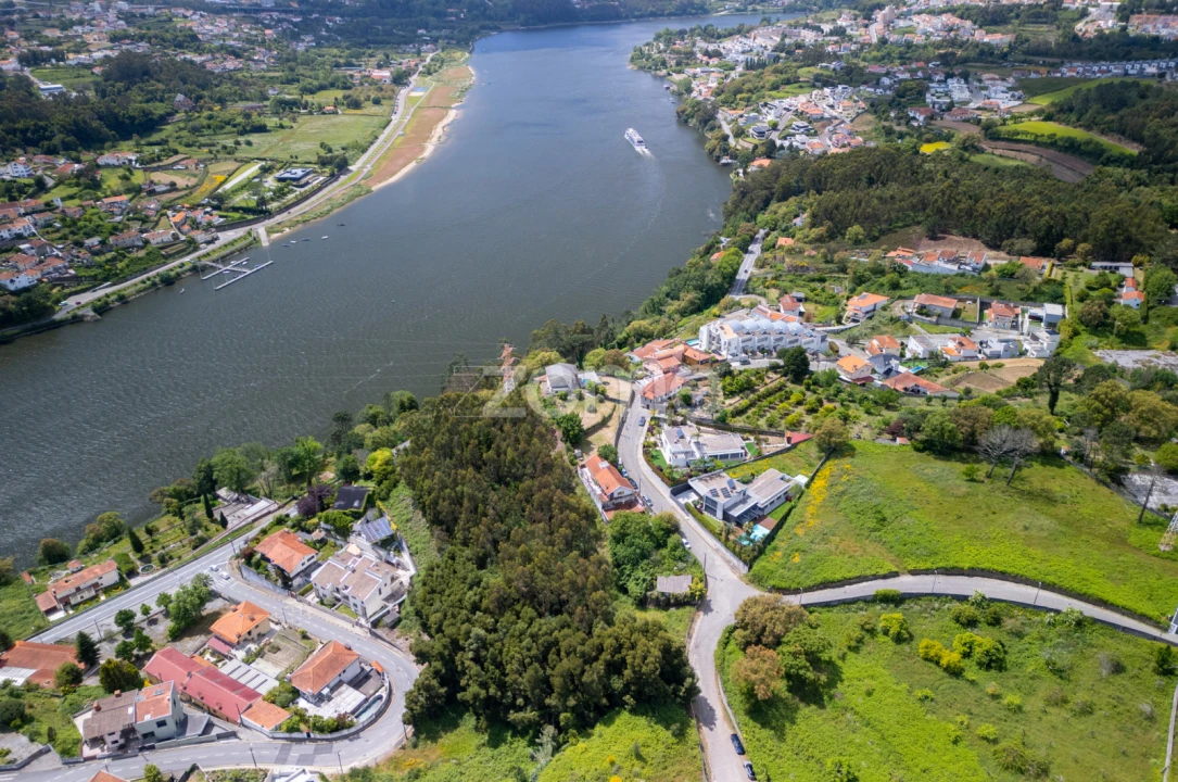 Terreno para Venda em Gondomar (São Cosme), Valbom e Jovim Foto 2