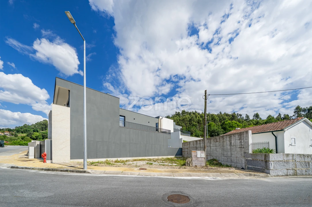 Terreno para Venda em Vale (São Cosme), Telhado e Portela Foto 1