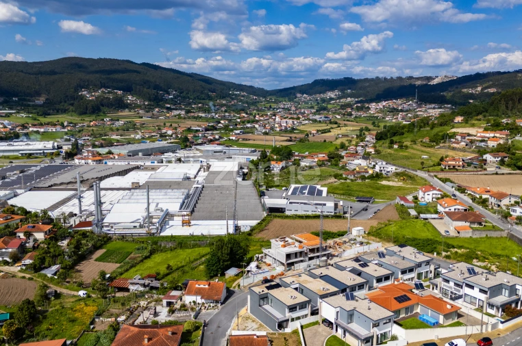 Terreno para Venda em Vale (São Cosme), Telhado e Portela Foto 12