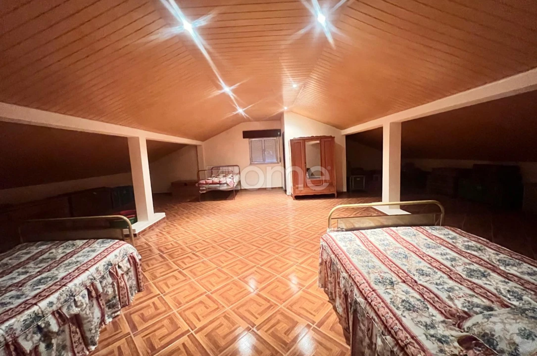 Moradia T8 para Venda em Cambas Foto 40