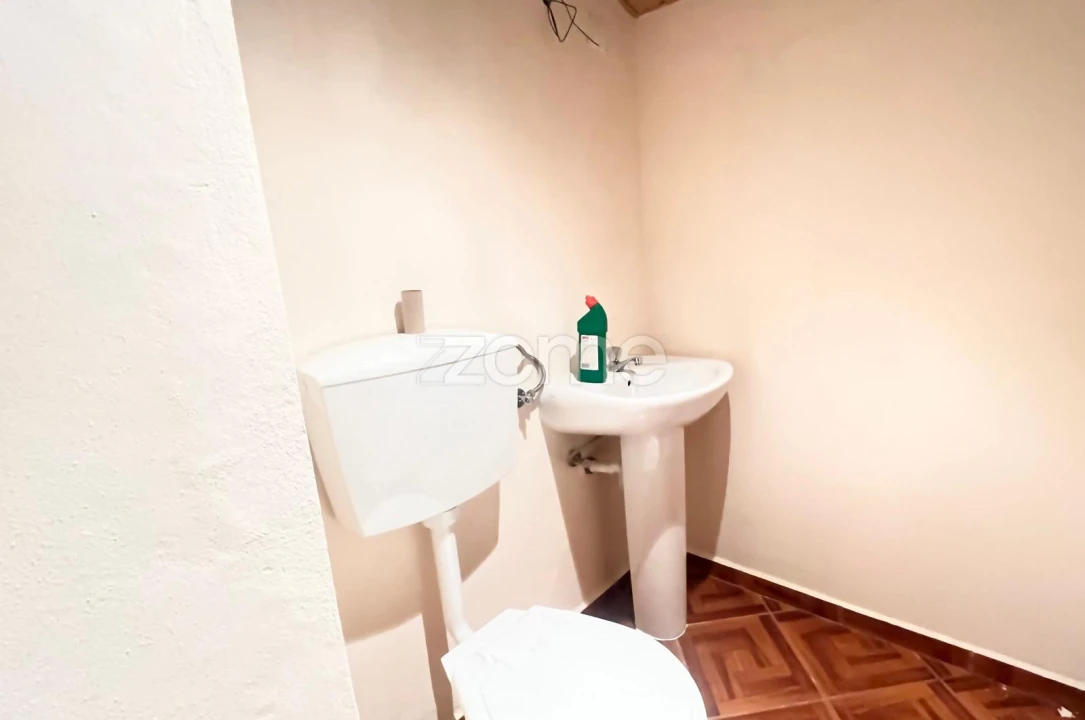 Moradia T8 para Venda em Cambas Foto 38