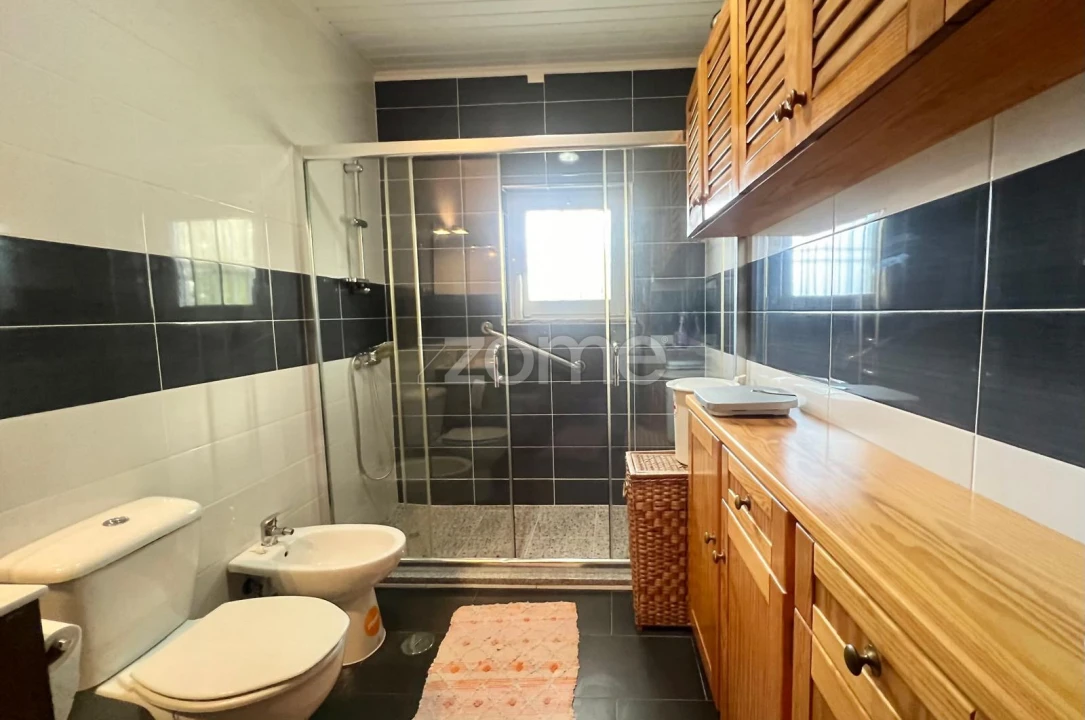 Moradia T8 para Venda em Cambas Foto 24