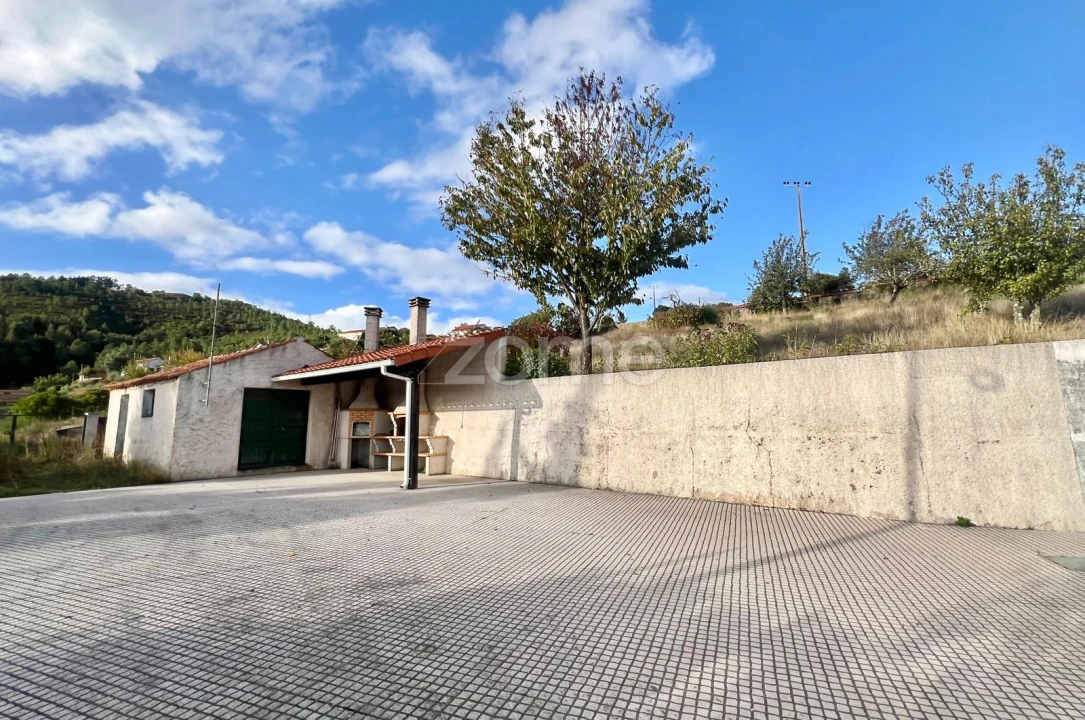 Moradia T8 para Venda em Cambas Foto 59