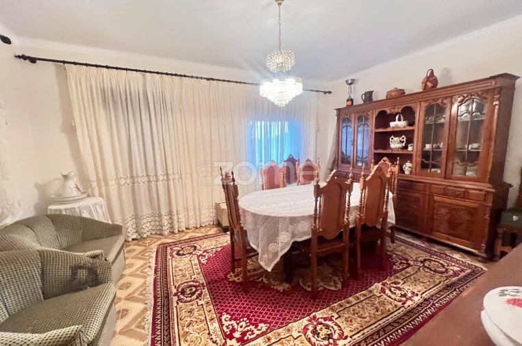 Moradia T8 para Venda em Cambas Foto 33