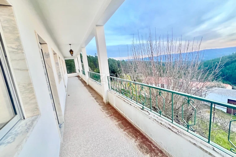 Moradia T8 para Venda em Cambas Foto 36