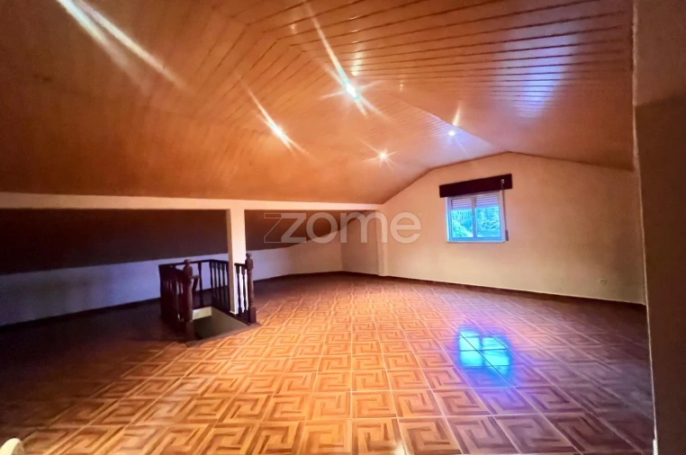 Moradia T8 para Venda em Cambas Foto 39