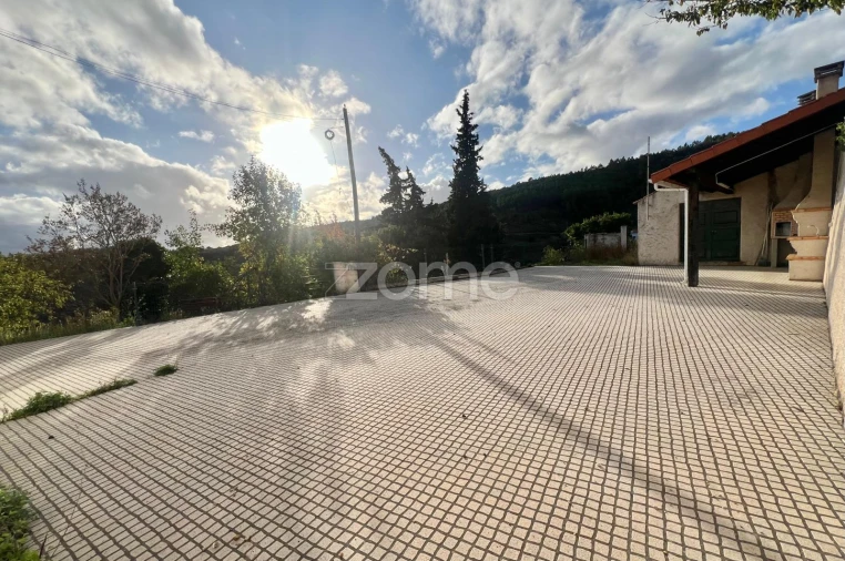 Moradia T8 para Venda em Cambas Foto 57