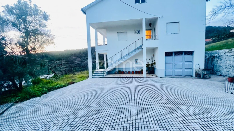 Moradia T8 para Venda em Cambas
