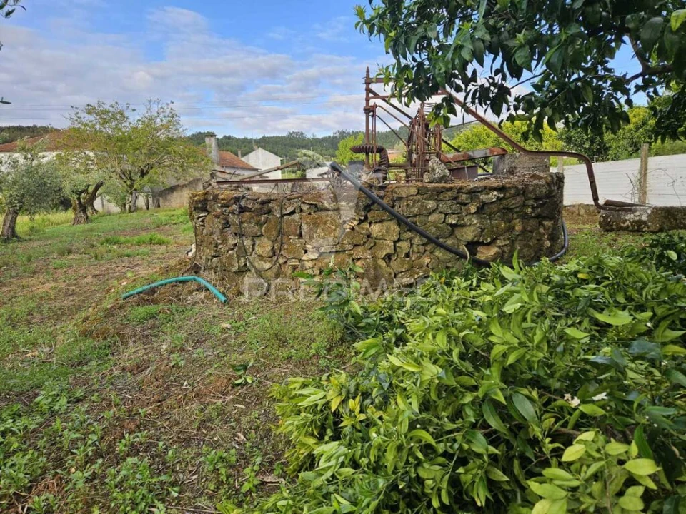 Moradia T2 para Venda em Nossa Senhora do Pranto Foto 1
