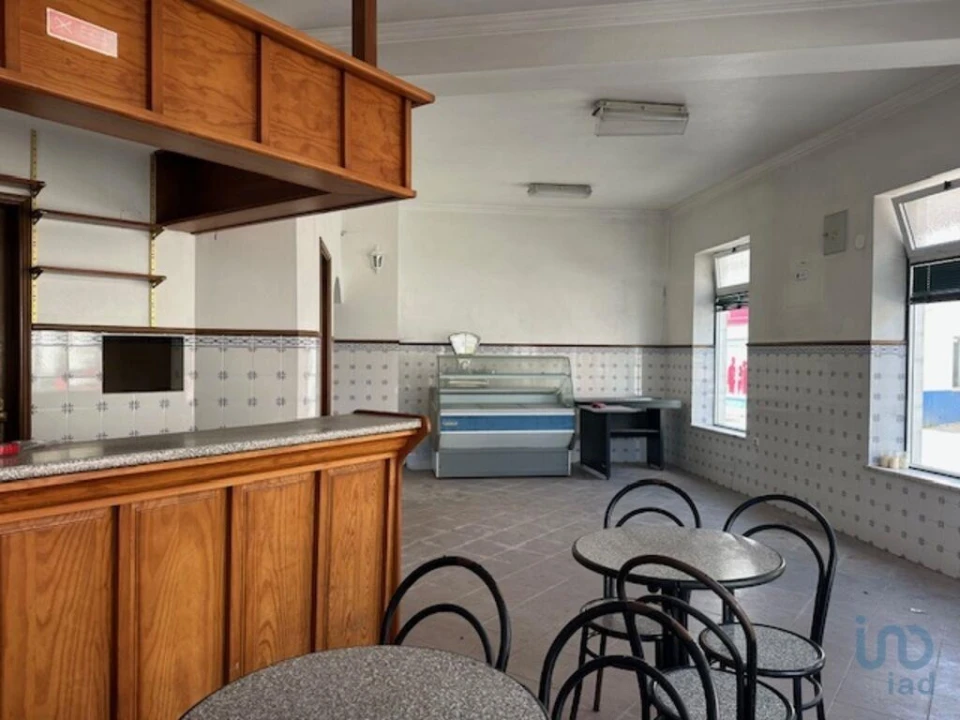 Prédio para Venda em Vieira de Leiria Foto 5