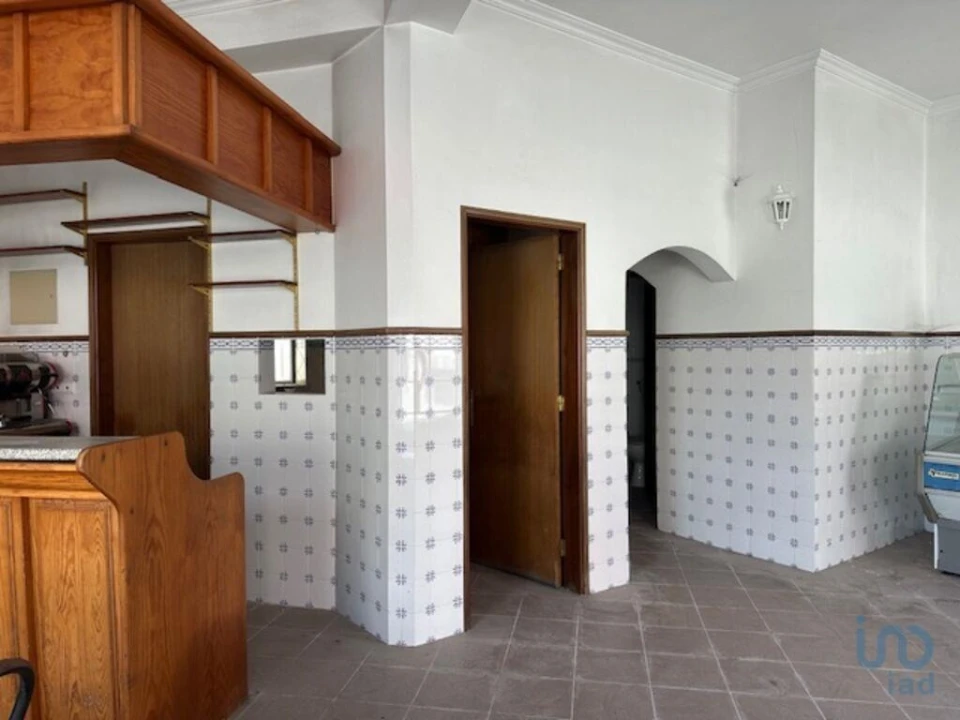 Prédio para Venda em Vieira de Leiria Foto 7