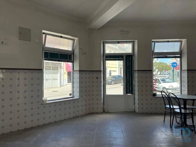 Prédio para Venda em Vieira de Leiria Foto 3