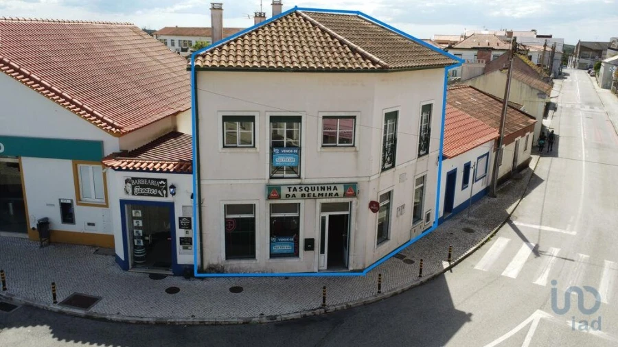 Prédio para Venda em Vieira de Leiria Foto 1