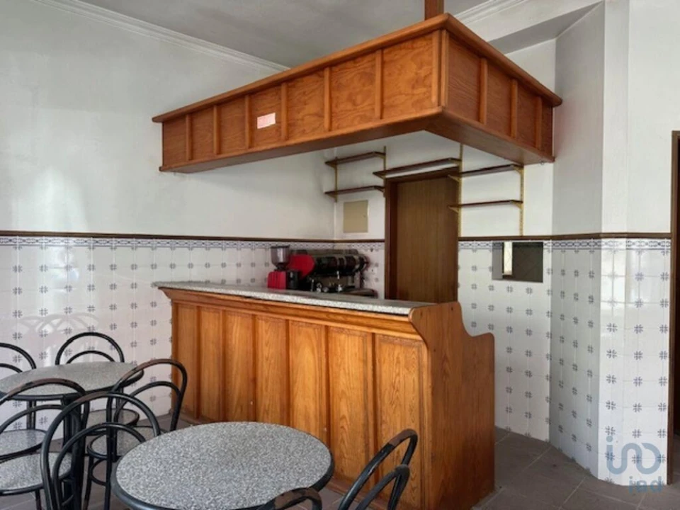 Prédio para Venda em Vieira de Leiria Foto 6