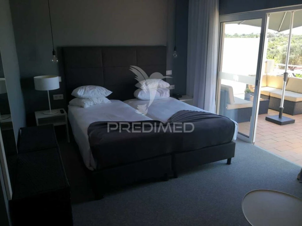 Apartamento para Venda em Estômbar e Parchal Foto 9