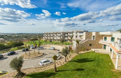 Apartamento para Venda em Estômbar e Parchal