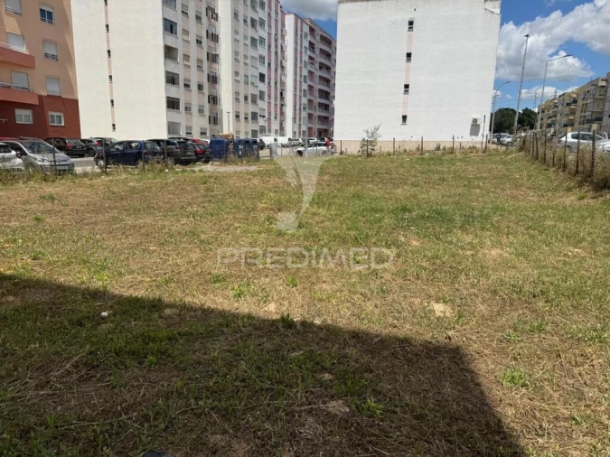 Terreno para Venda em Setubal (São Sebastião) Foto 2