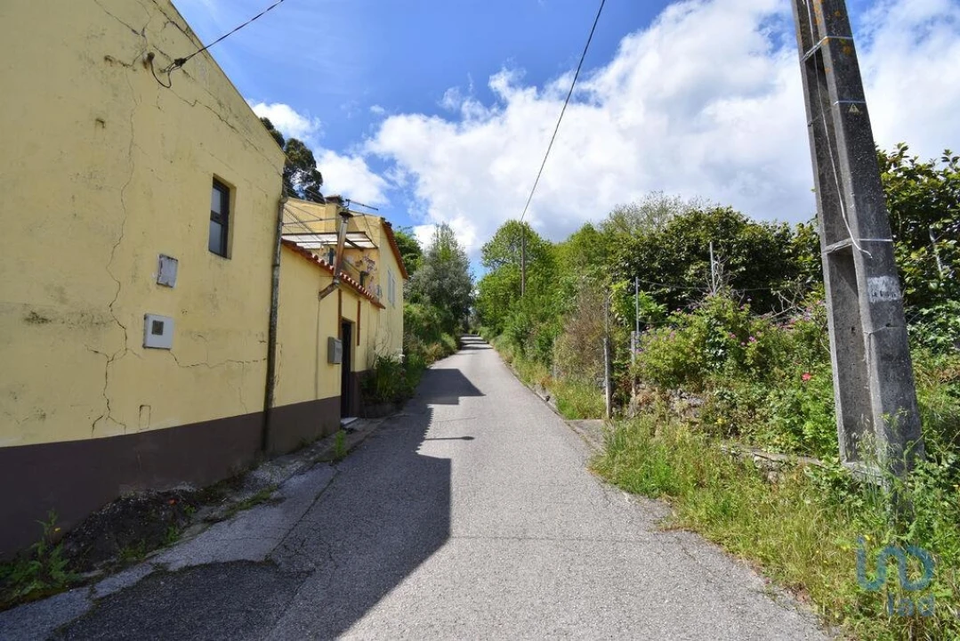 Moradia T3 para Venda em Vila Nova Foto 3