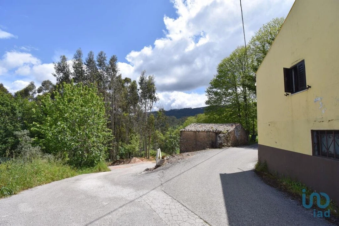 Moradia T3 para Venda em Vila Nova Foto 4