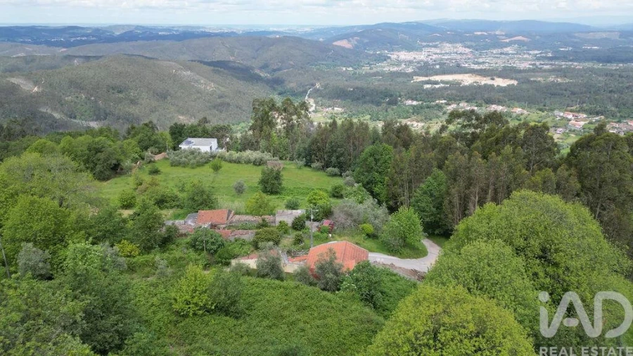 Moradia T3 para Venda em Vila Nova Foto 27