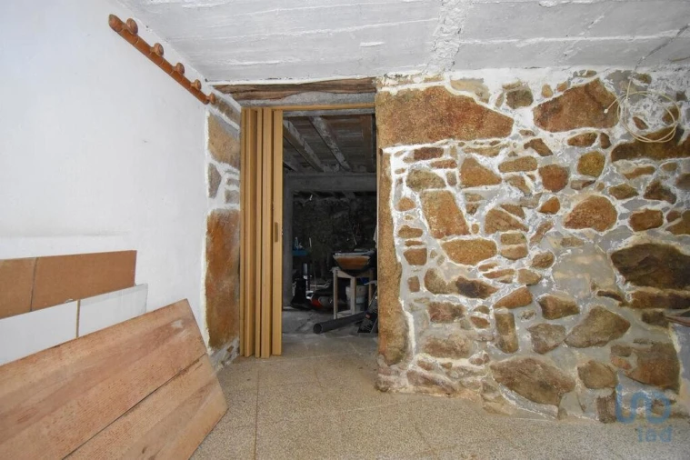 Moradia T3 para Venda em Vila Nova Foto 7