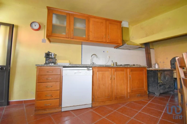 Moradia T3 para Venda em Vila Nova Foto 11