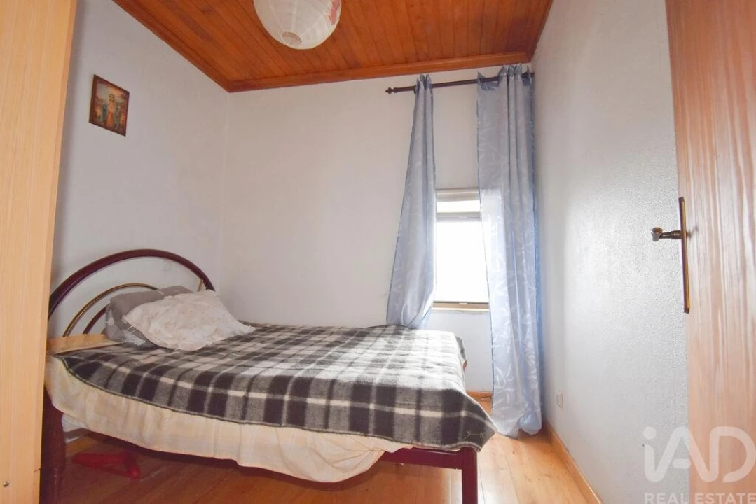 Moradia T3 para Venda em Vila Nova Foto 18