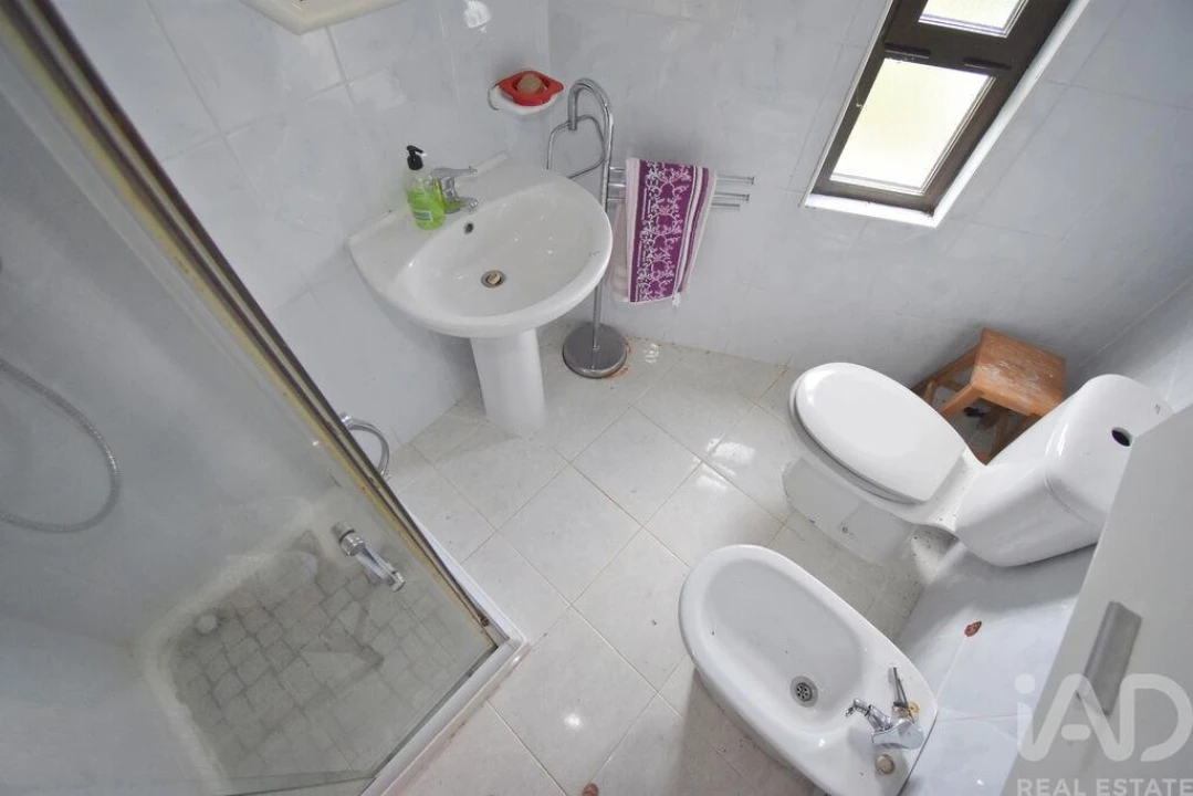 Moradia T3 para Venda em Vila Nova Foto 25