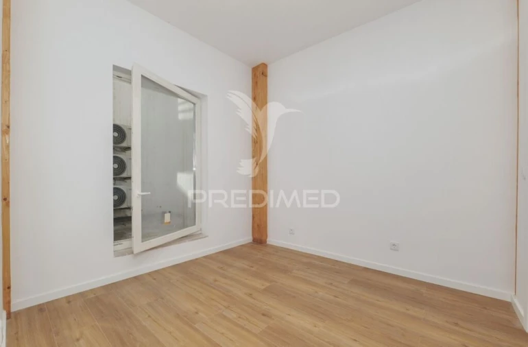 Prédio para Venda em São Martinho do Bispo e Ribeira de Frades Foto 7