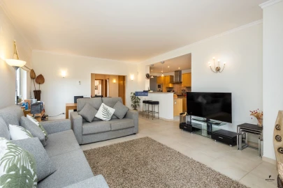 Apartamento T2 para Venda em Estômbar e Parchal