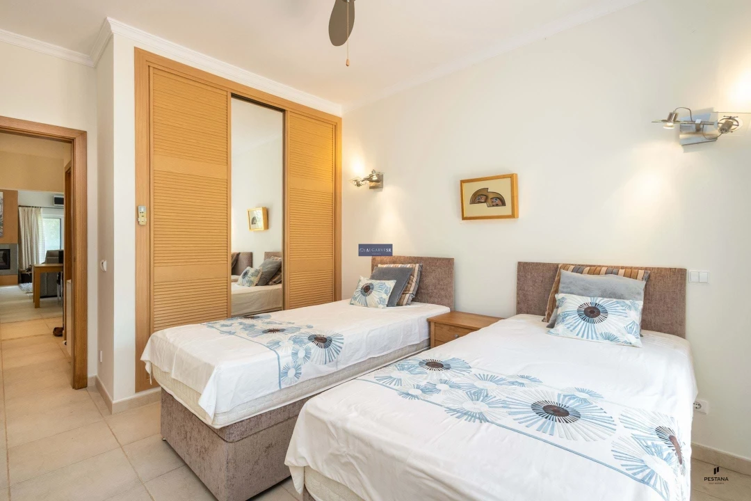 Apartamento T2 para Venda em Estômbar e Parchal Foto 8