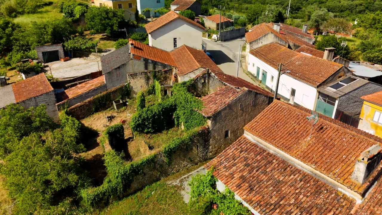 Moradia T2 para Venda em Gesteira e Brunhós Foto 9