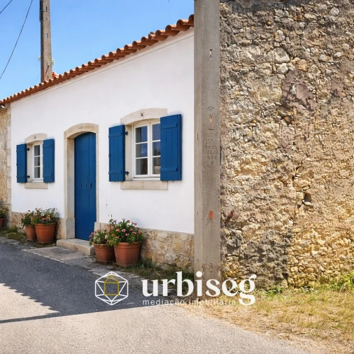 Moradia T2 para Venda em Gesteira e Brunhós Foto 3