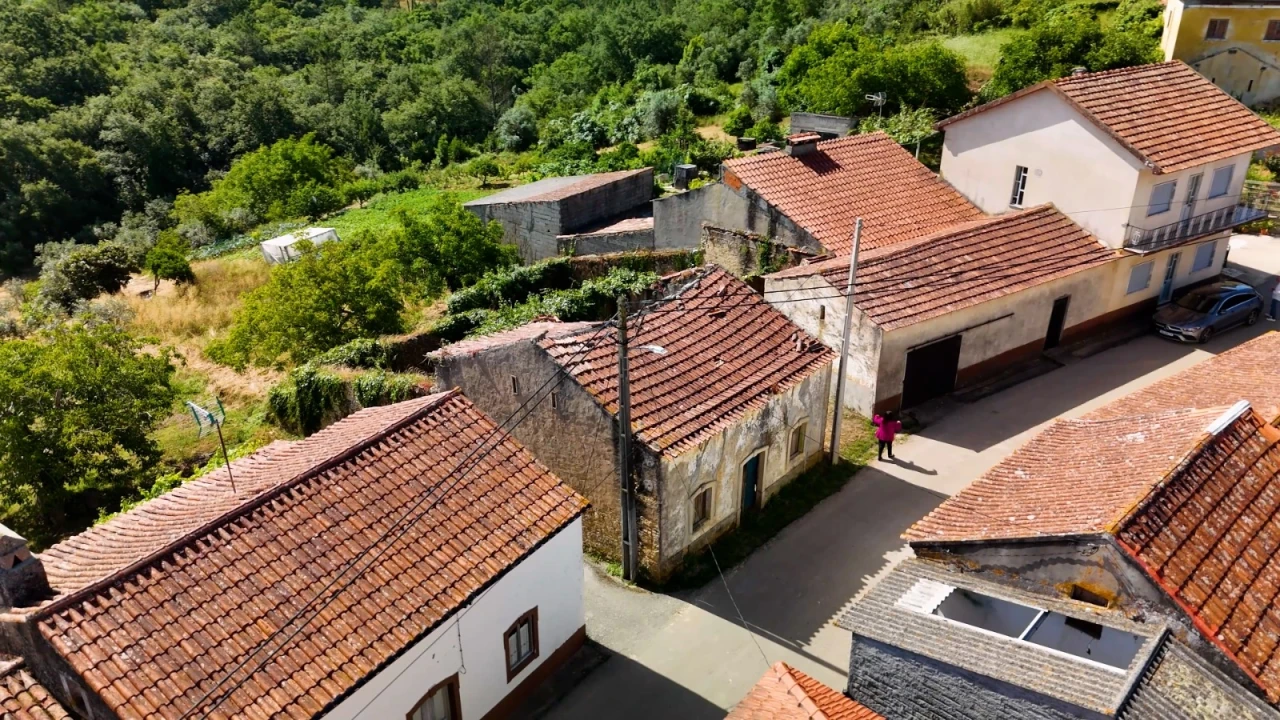 Moradia T2 para Venda em Gesteira e Brunhós Foto 6