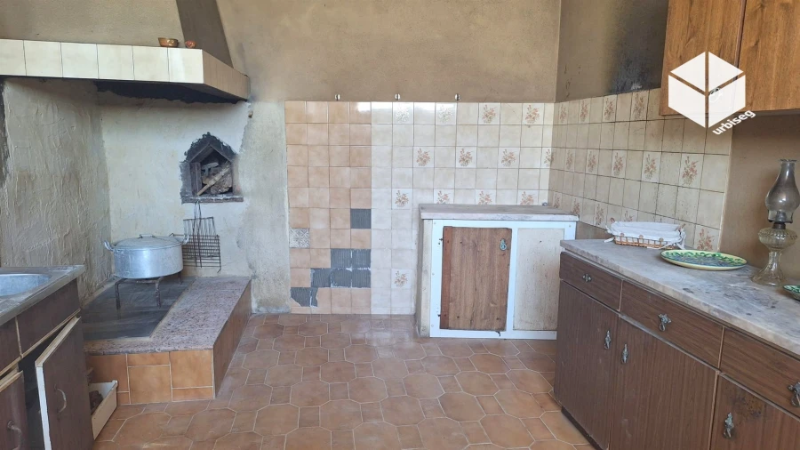 Moradia T2 para Venda em Gesteira e Brunhós Foto 5