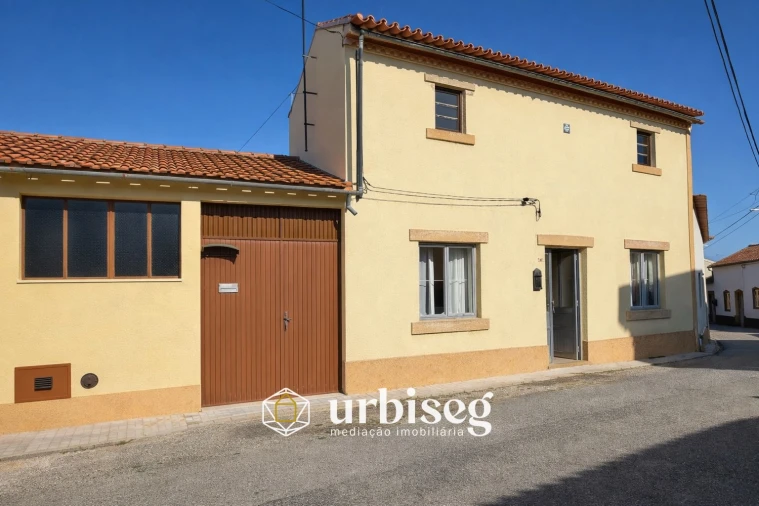 Moradia T2 para Venda em Gesteira e Brunhós Foto 1