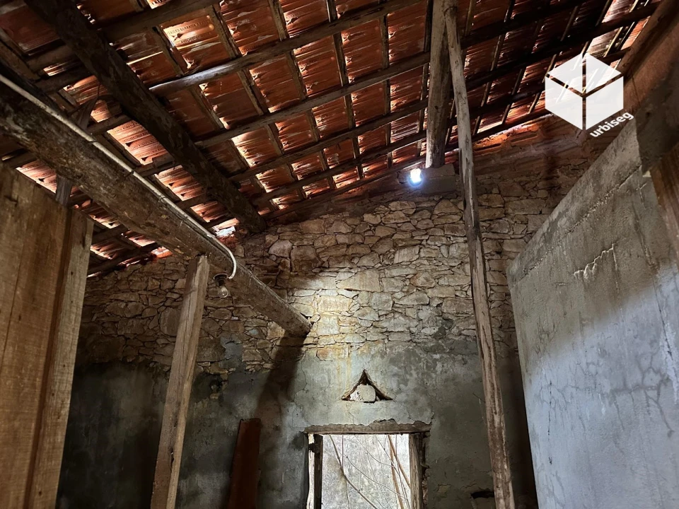 Moradia T2 para Venda em Gesteira e Brunhós Foto 43