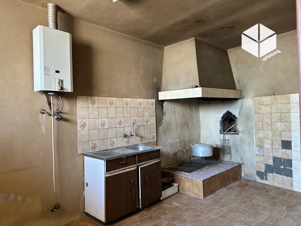 Moradia T2 para Venda em Gesteira e Brunhós Foto 7