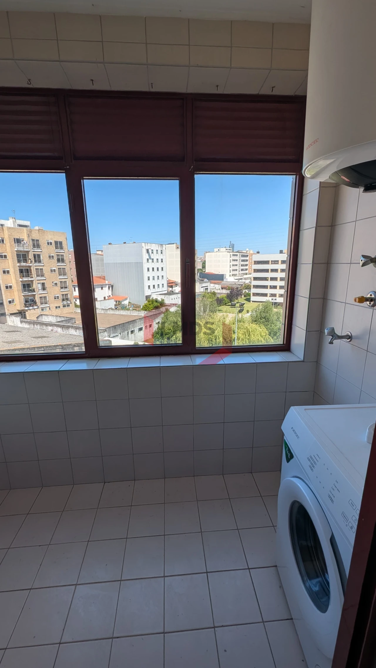 Apartamento T4 para Venda em Cidade da Maia Foto 3