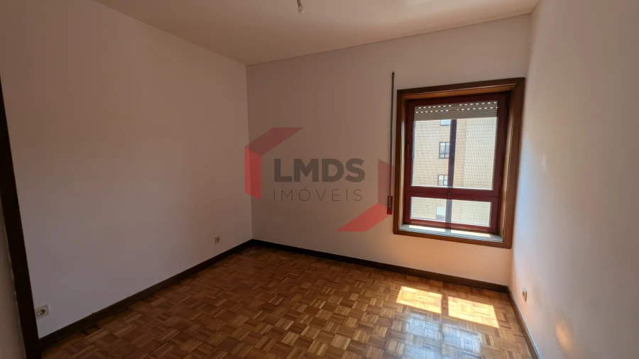 Apartamento T4 para Venda em Cidade da Maia Foto 15