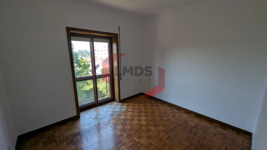 Apartamento T4 para Venda em Cidade da Maia Foto 14