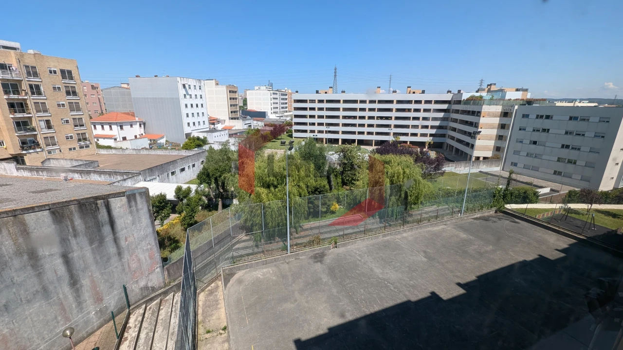 Apartamento T4 para Venda em Cidade da Maia Foto 4