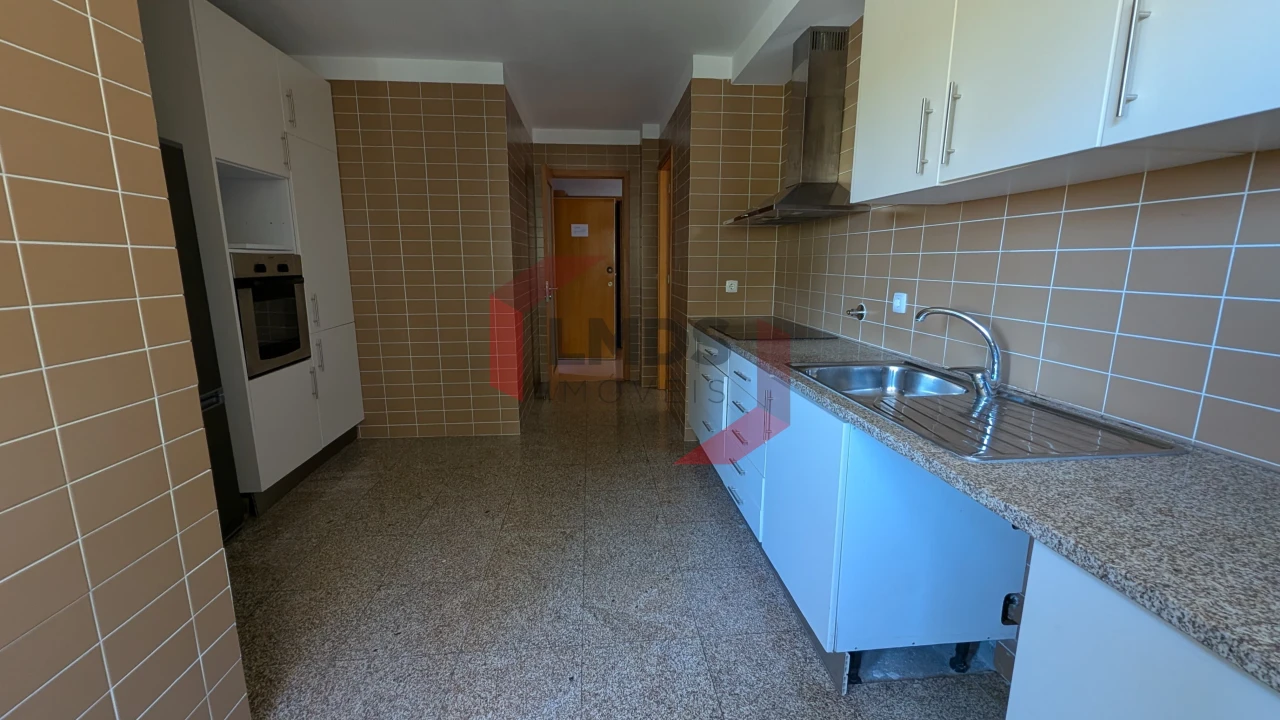 Apartamento T3 para Venda em Moreira Foto 5