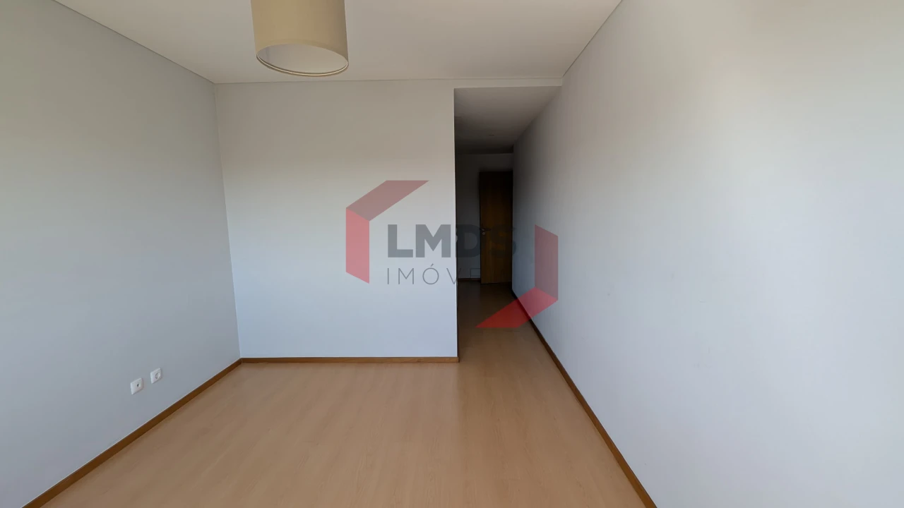 Apartamento T3 para Venda em Moreira Foto 18