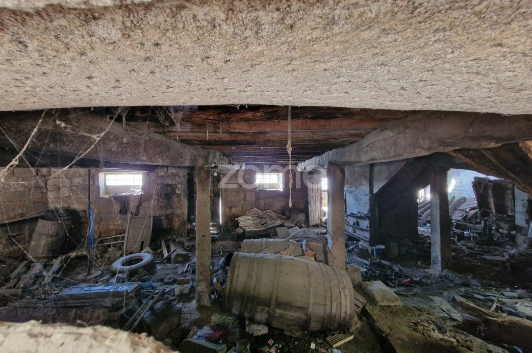 Moradia T4 para Venda em Souro Pires Foto 7